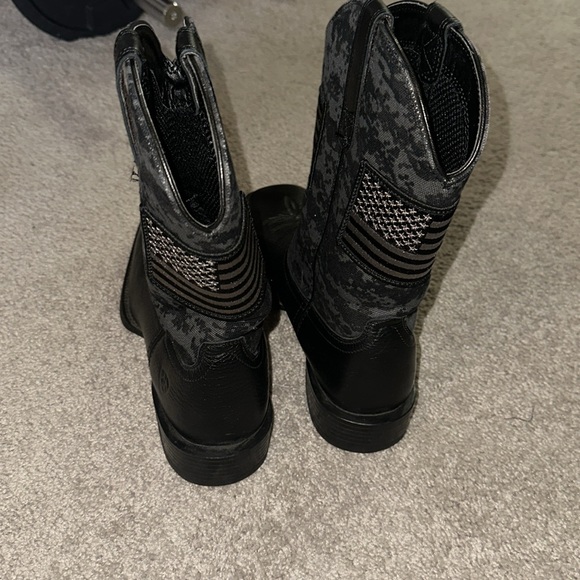 Ariat Black Camo Leather USA Cowboy Boots - Picture 2 of 4